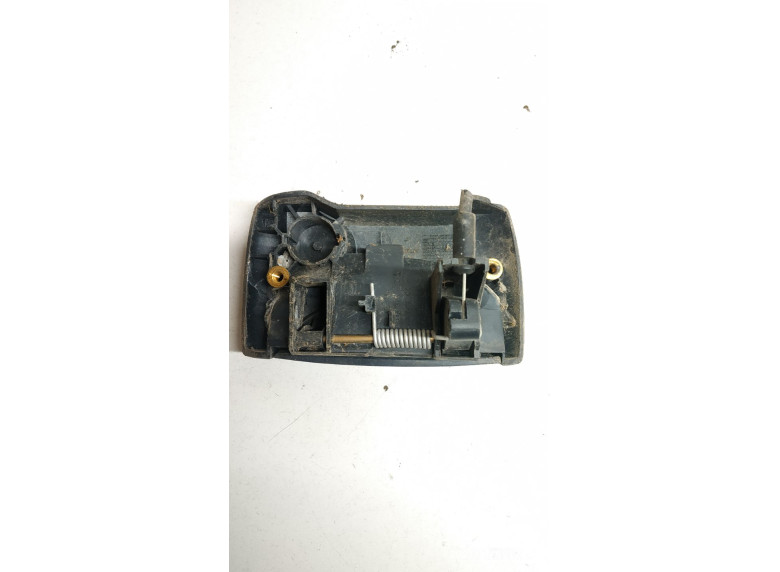 Ручка наружная сдвижной двери правой к Renault Kangoo, 1998г.