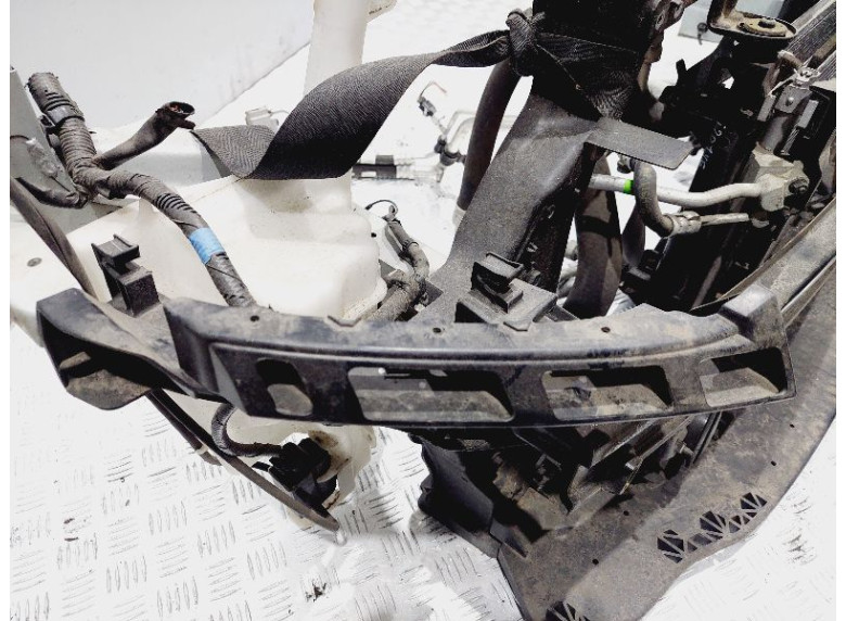 Крепление фары правой к Hyundai i20, 2013г.