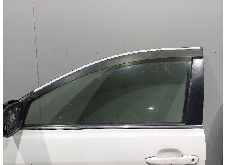 Стекло двери передней левой к Toyota Camry