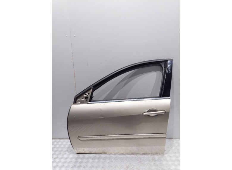 Дверь передняя левая к Renault Laguna, 2009г.