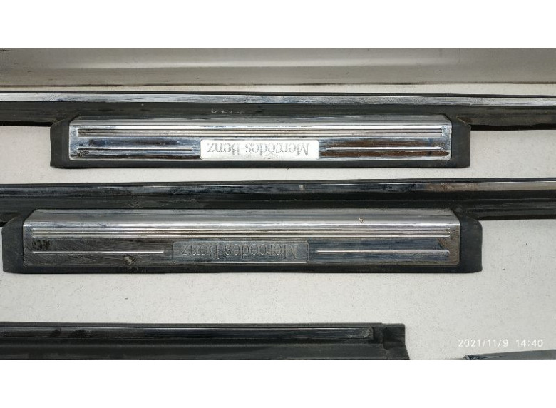 Накладка на порог к Mercedes S W220, 2000г.