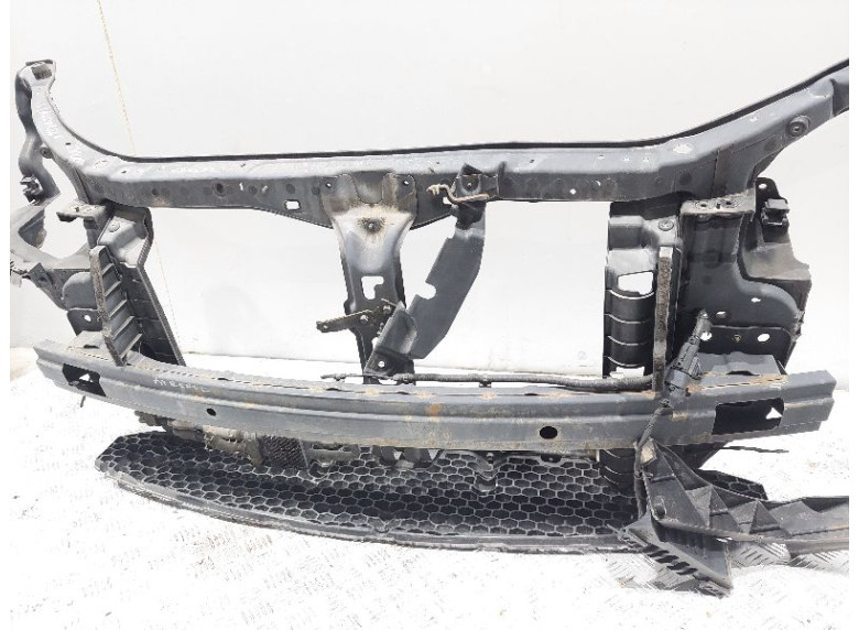 Усилитель бампера переднего к Kia Carens, 2008г.