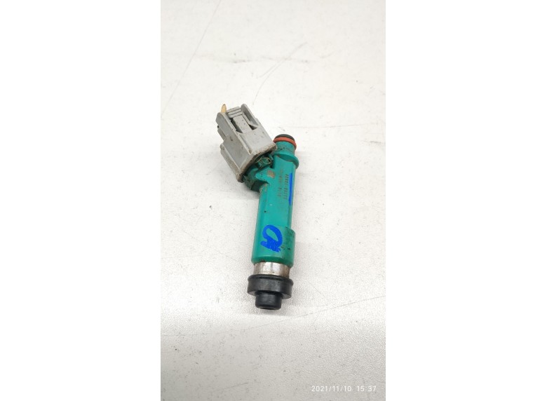 Форсунка к Toyota Camry