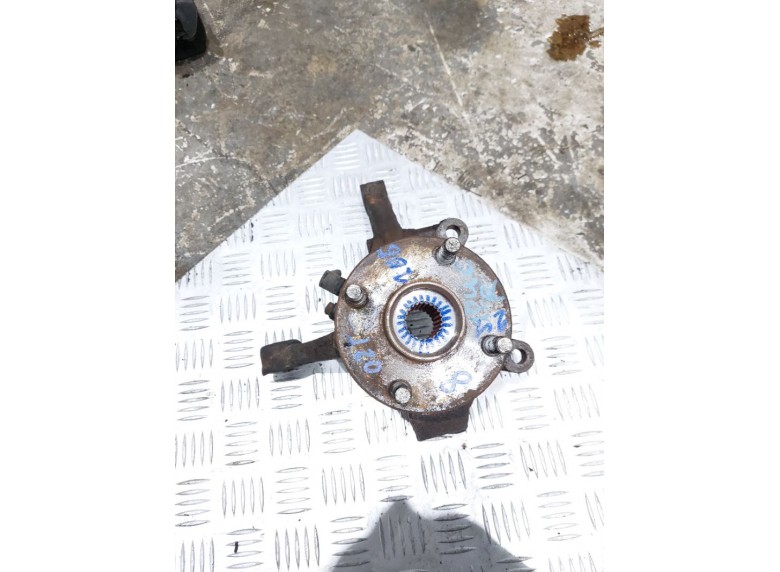 Ступица передняя правая к Toyota Yaris