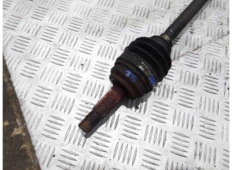 Полуось передняя правая (приводной вал, ШРУС) к Полуось передняя правая (приводной вал, ШРУС) к Toyota Yaris undefined г. Yaris