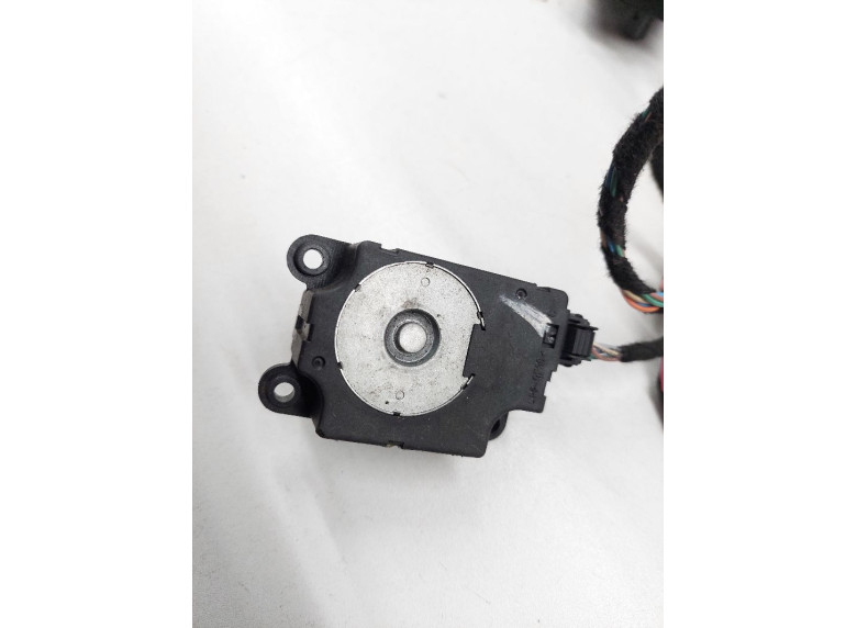 Моторчик заслонки печки к Renault Megane, 2010г.