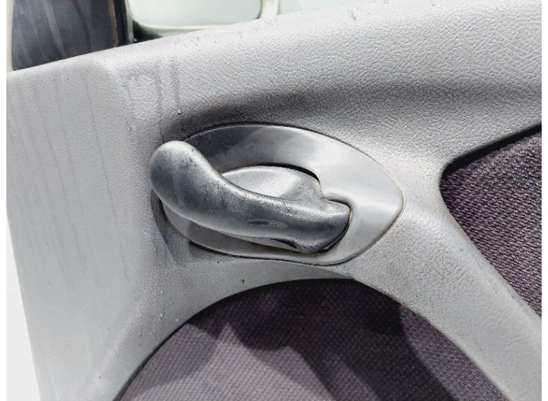 Ручка внутренняя передняя правая к Fiat Brava, 1997г.