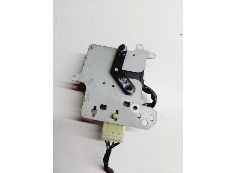 Моторчик заслонки печки к Kia Clarus, 1997г.