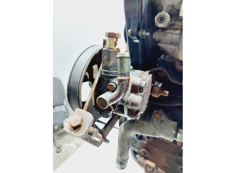 Насос гидроусилителя руля к Kia Clarus, 1997г.