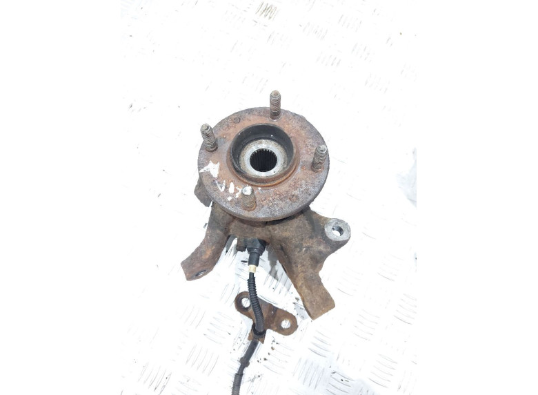 Ступица передняя левая к Kia Clarus, 1997г.