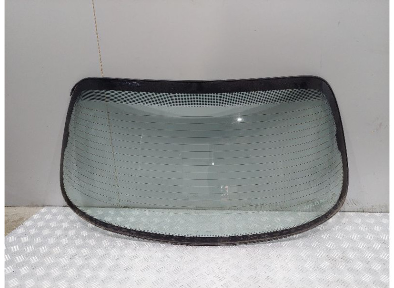Стекло заднее к Kia Clarus, 1997г.