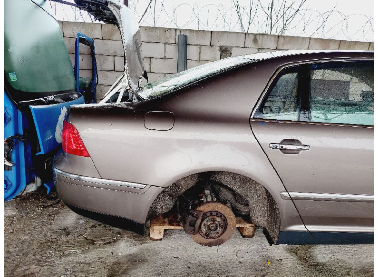 Четверть задняя правая к Volkswagen Phaeton, 2005г.