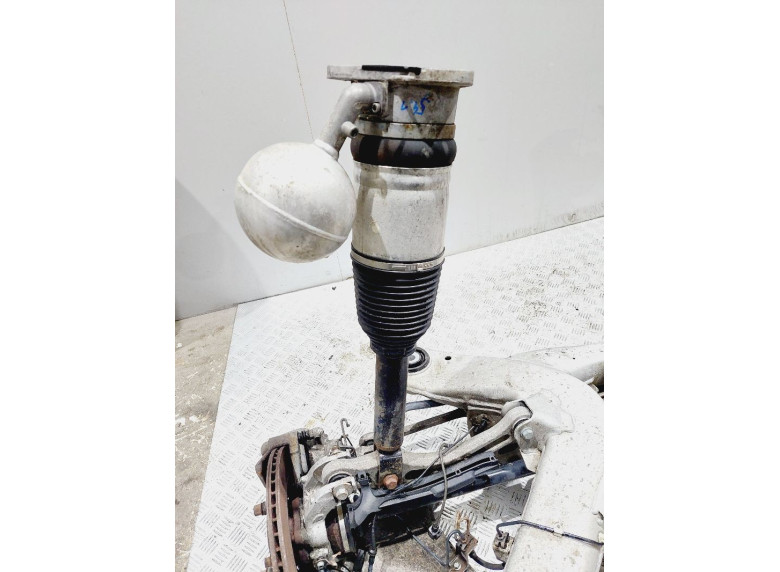 Пневмостойка задняя к Volkswagen Phaeton, 2005г.