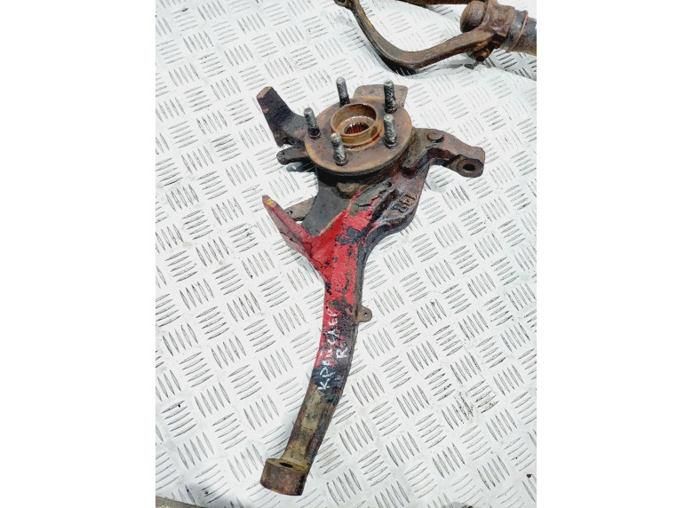 Ступица передняя правая к Plymouth Breeze, 2000г.