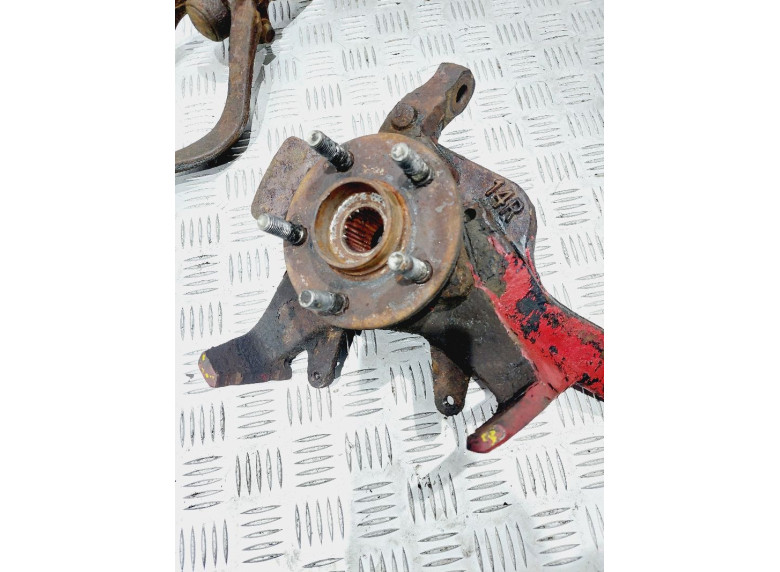 Ступица передняя правая к Plymouth Breeze, 2000г.