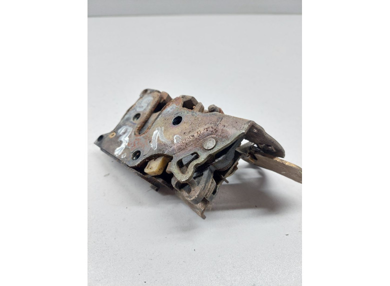 Замок двери задней левой к Opel Sintra, 1998г.