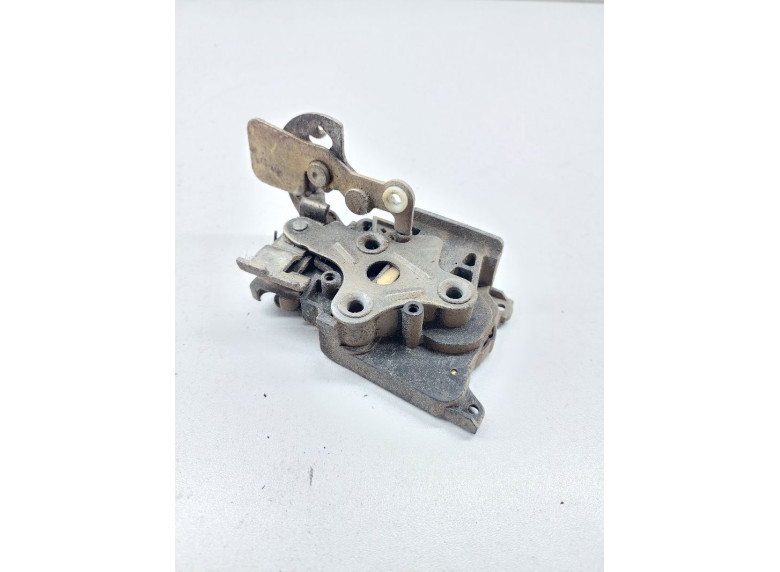 Замок двери задней левой к Opel Sintra, 1998г.