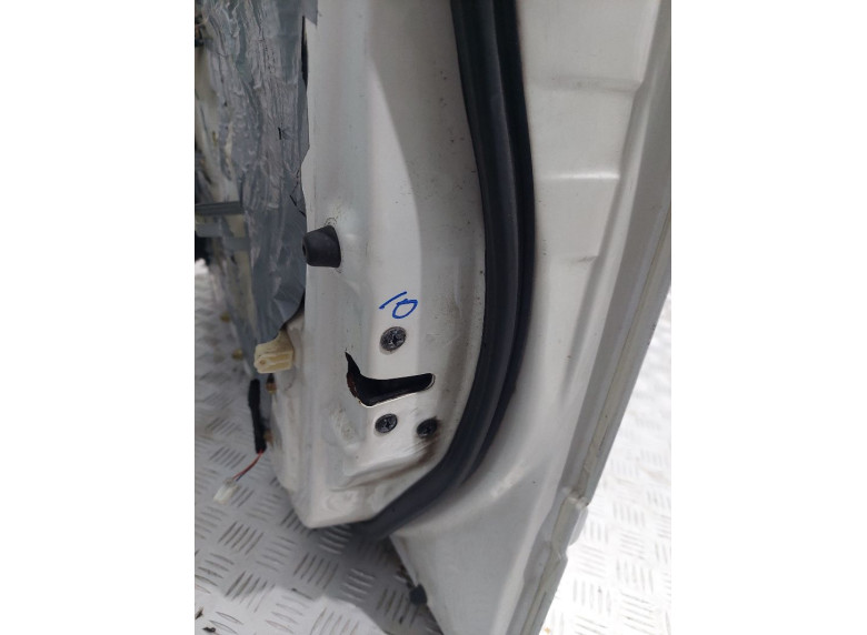Замок двери передней правой к Hyundai XG, 2001г.