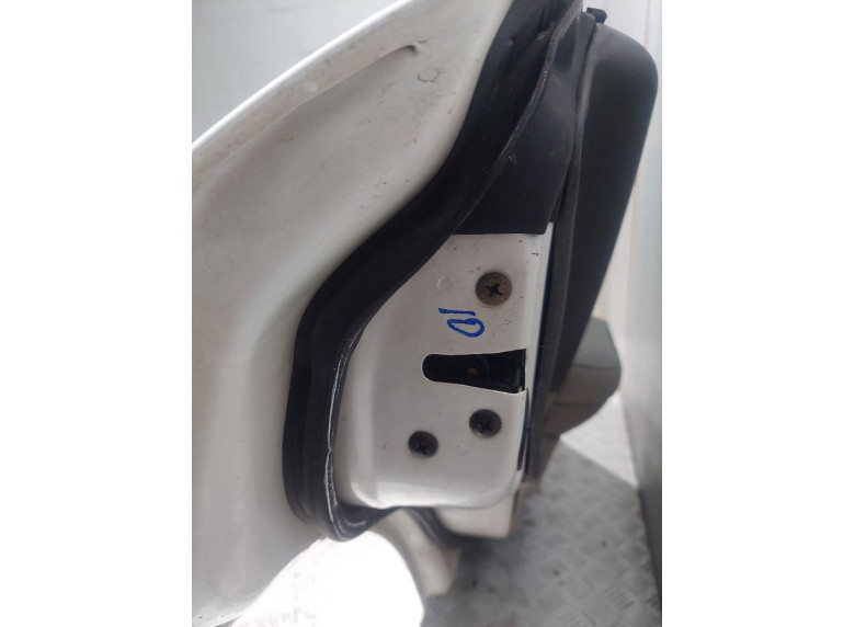 Замок двери задней левой к Hyundai XG, 2001г.