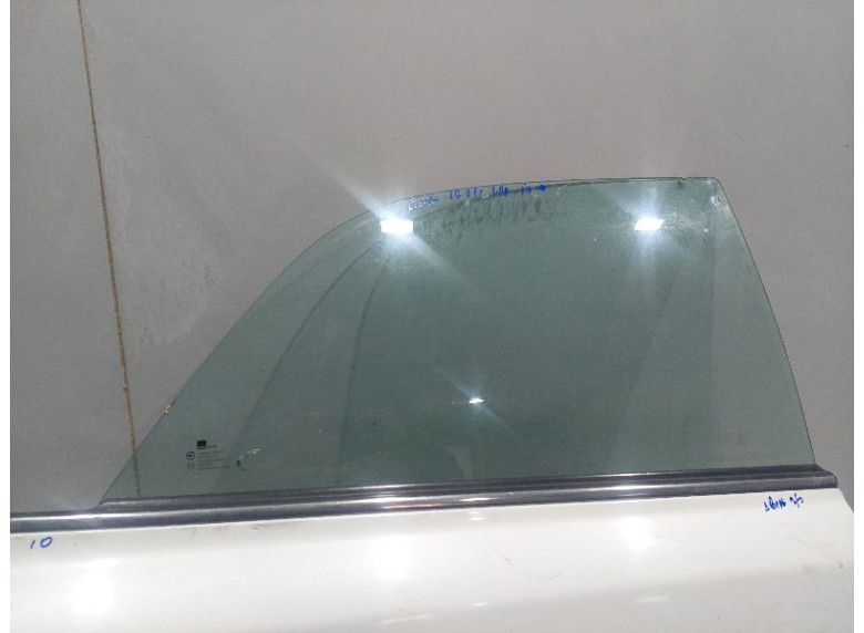 Стекло двери задней правой к Hyundai XG, 2001г.