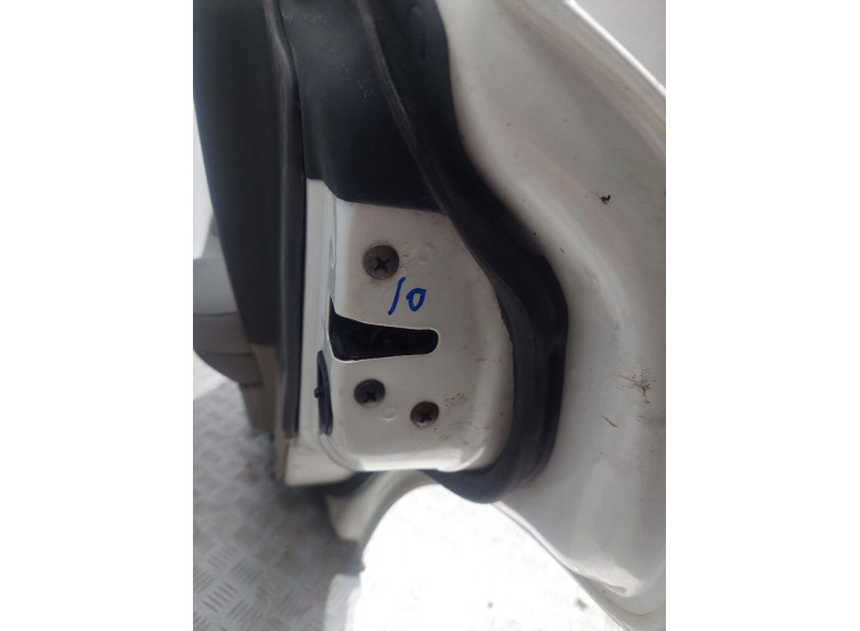 Замок двери задней правой к Hyundai XG, 2001г.