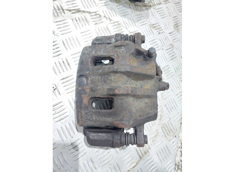 Суппорт передний правый к Hyundai XG, 2001г.