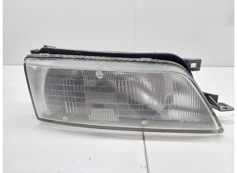 Фара правая к Nissan Maxima