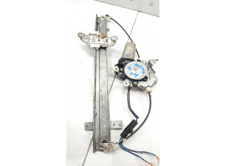 Стеклоподъемник электрический передний правый к Nissan Maxima