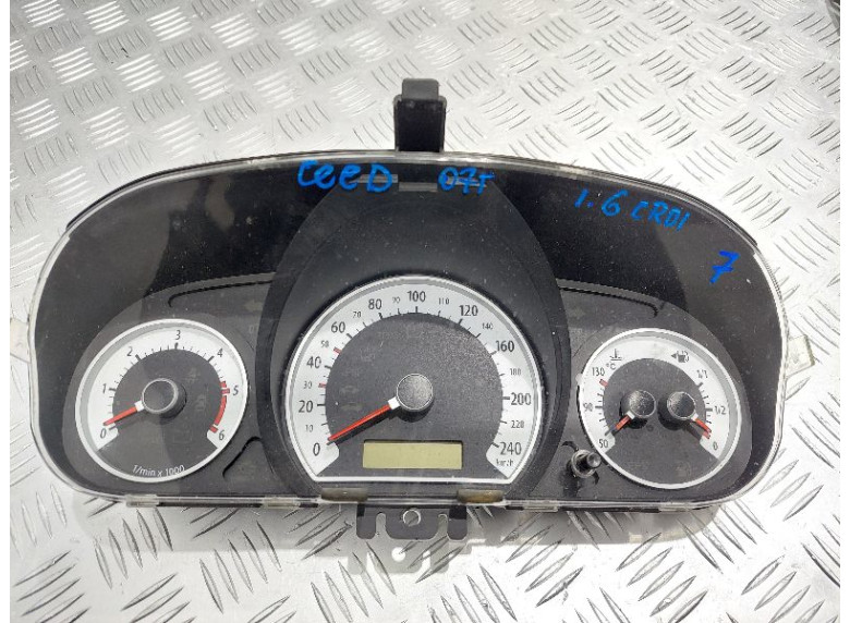 Щиток приборов (приборная панель) к Kia Ceed, 2007г.