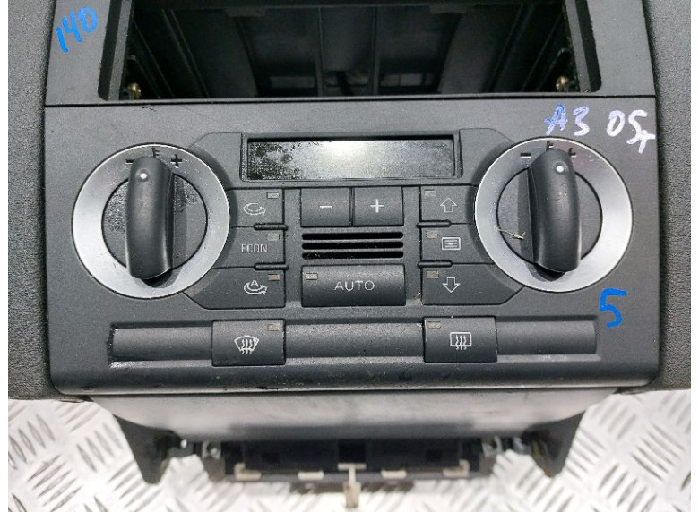 Блок управления печки/климат-контроля к Audi A3, 2005г.