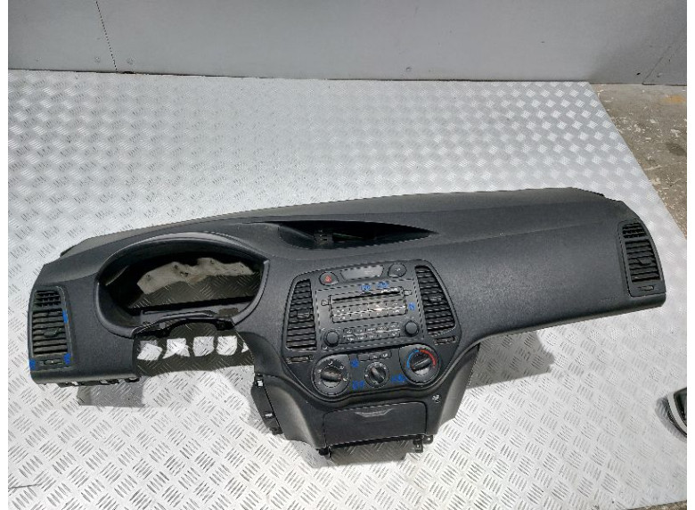 Панель передняя салона (торпедо) к Hyundai i20, 2008г.