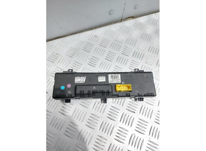 Щиток приборов (приборная панель) к Citroen C6, 2008г.