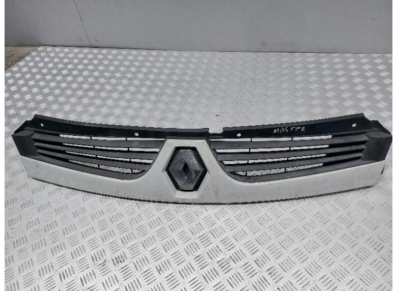 Решетка радиатора к Renault Master