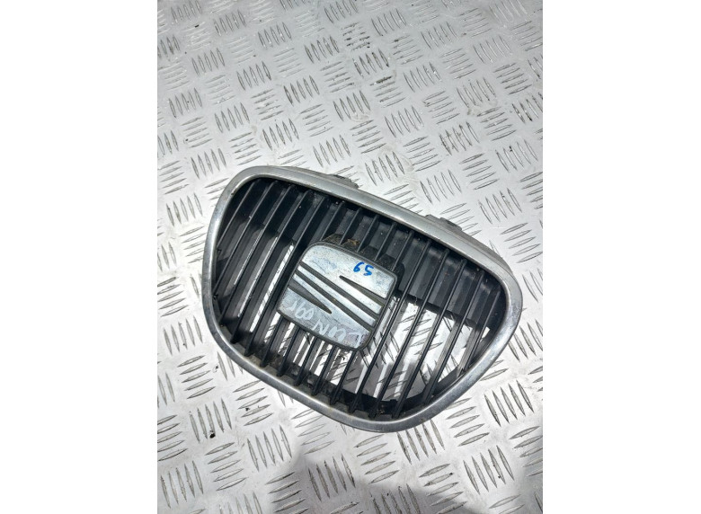 Решетка радиатора к Seat Ibiza, 2004г.