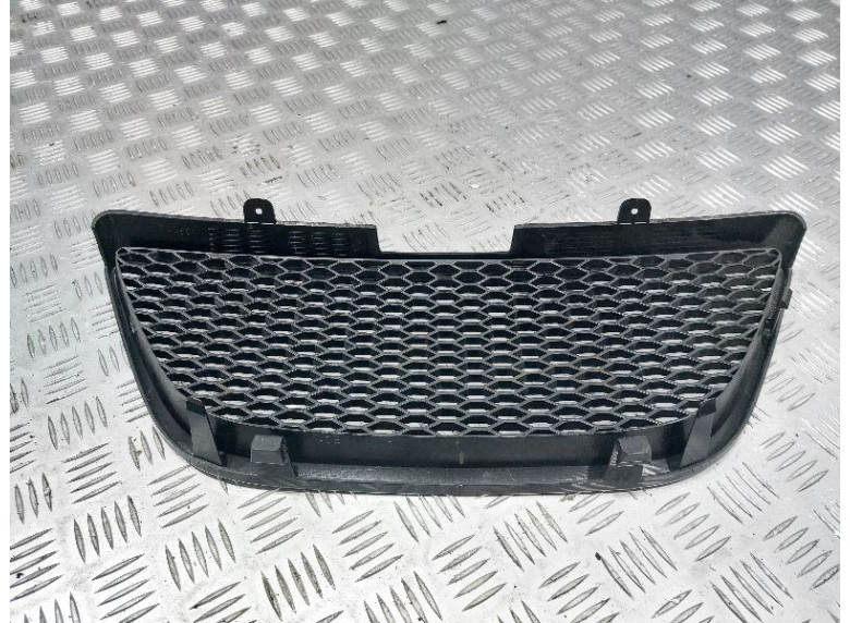 Решетка радиатора к Seat Ibiza, 2010г.