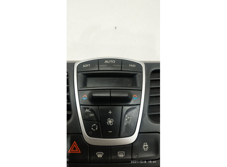 Блок управления печки/климат-контроля к Renault Laguna, 2009г.