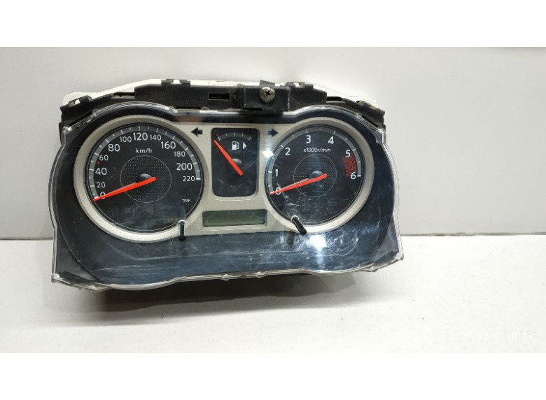 Щиток приборов (приборная панель) к Nissan Note