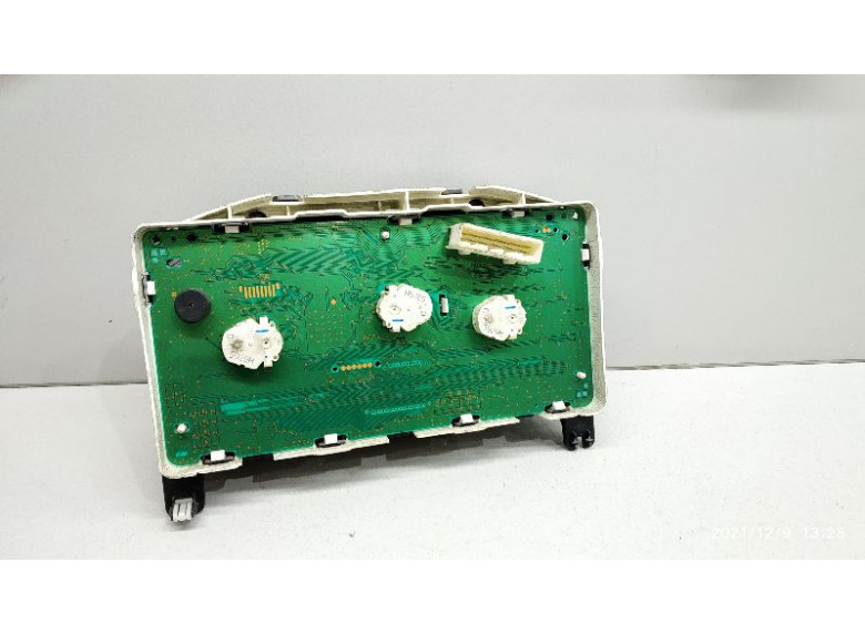 Щиток приборов (приборная панель) к Щиток приборов (приборная панель) к Nissan Note undefined г. Note