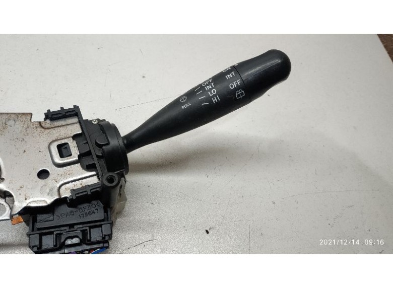 Переключатель дворников к Toyota Yaris