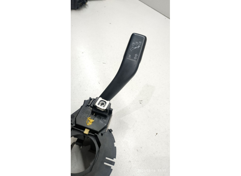 Переключатель поворотов к Skoda Octavia