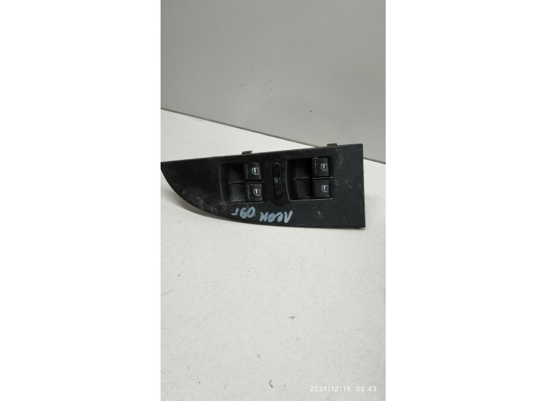 Блок управления стеклоподъемниками к Seat Leon