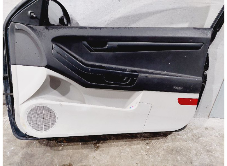Обшивка двери передней правой (дверная карта) к Kia Ceed, 2007г.