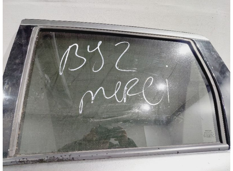 Стекло двери задней левой к Nissan Note