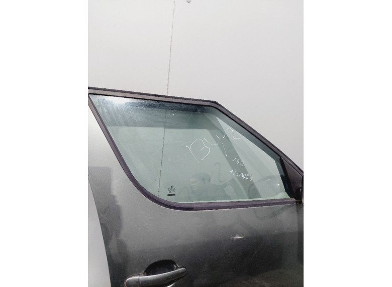 Стекло двери передней правой к Skoda Roomster, 2006г.