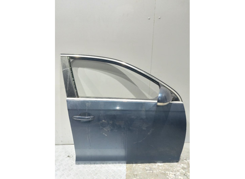 Замок двери передней правой к Volkswagen Jetta, 2006г.