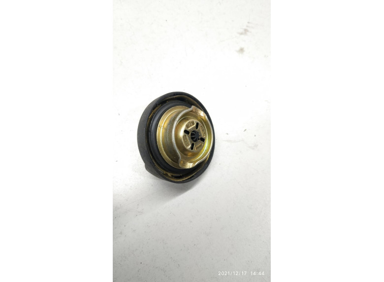 Пробка топливного бака к BMW 5 E60/E61, 2005г.