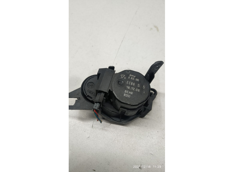 Моторчик заслонки печки к BMW 7 E65/E66, 2007г.