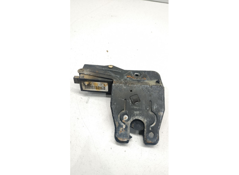 Замок багажника к BMW 7 E65/E66, 2007г.