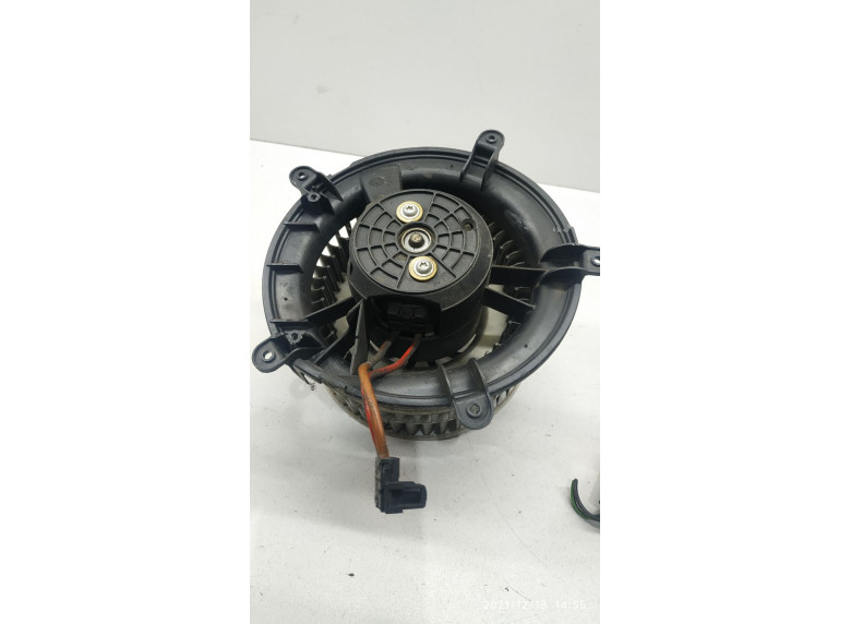 Моторчик печки к BMW 7 E65/E66