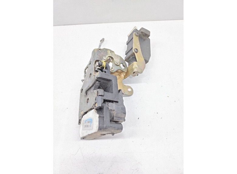 Замок двери передней правой к Opel Sintra, 1998г.